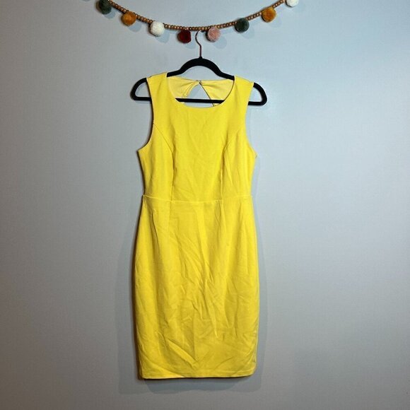 Lulu's yellow lacy open back dress - Picture 2 of 7